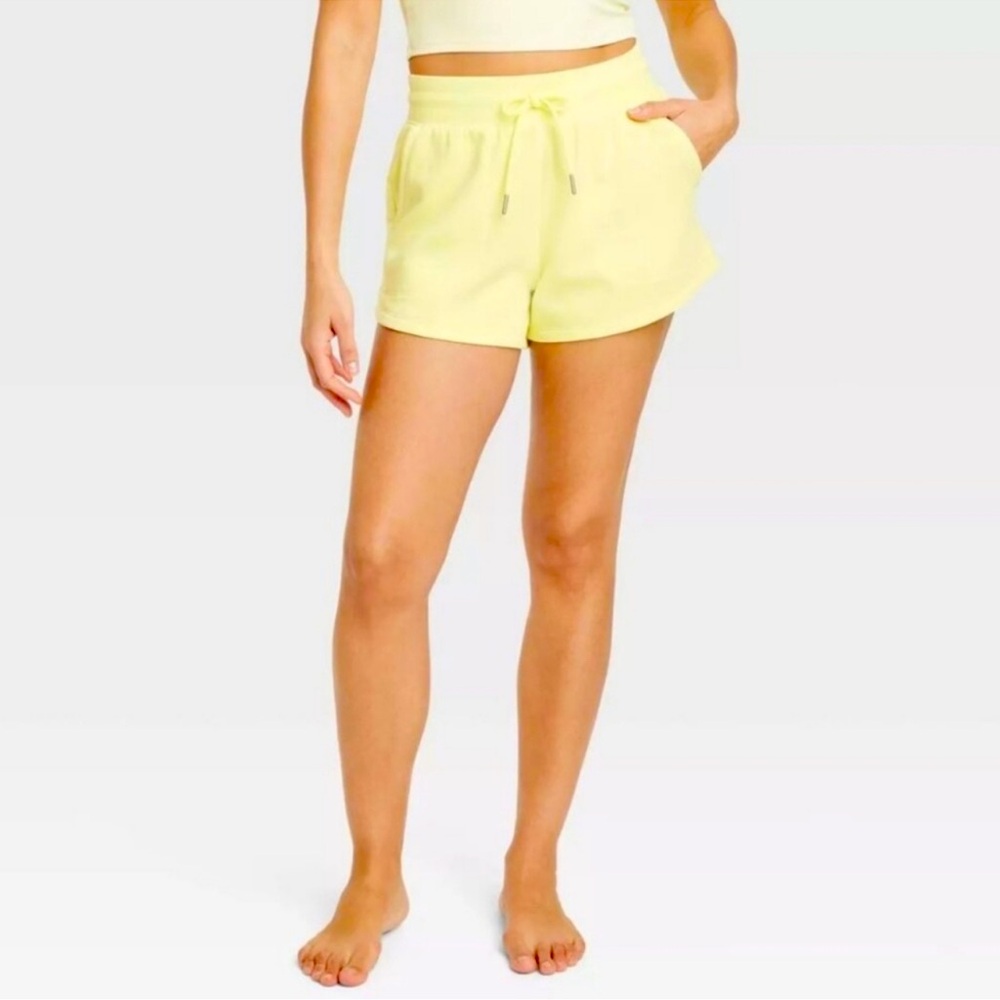 All In Motion Women's  High-Rise Shorts in Light Yellow -Size large NWT